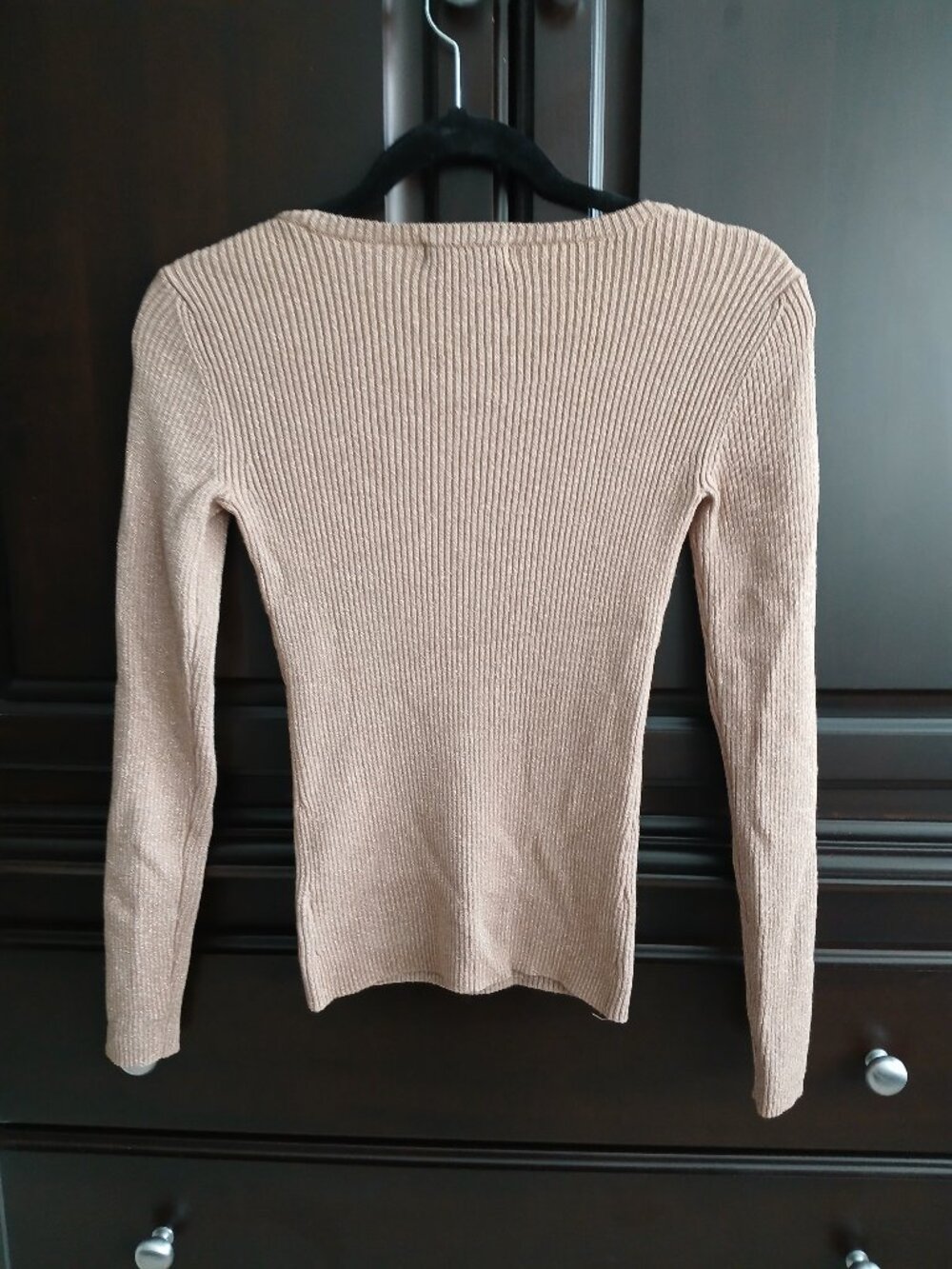 Size S Guess Shimmery Gold Sweater - Picture 4 of 4
